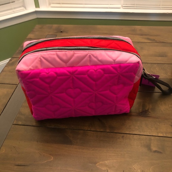 Betsey Johnson Travel Bag - Picture 3 of 16